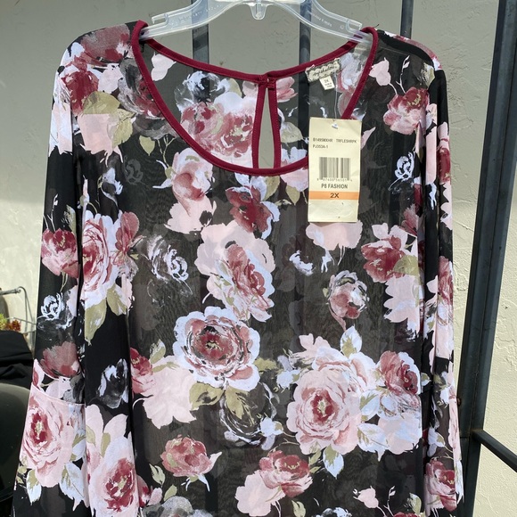 Eyeshadow Tops - 2x Floral Rose Blouse NWT, Black, Pink, Red, Flowy
